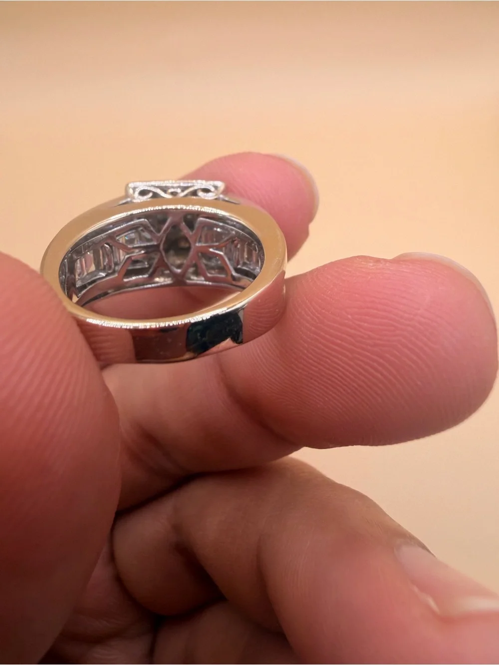 14k White Gold 2 Ctw Diamond Ring Size 5.75.